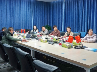 海宁市政协主席周红霞莅临尊龙凯时科技走访调研